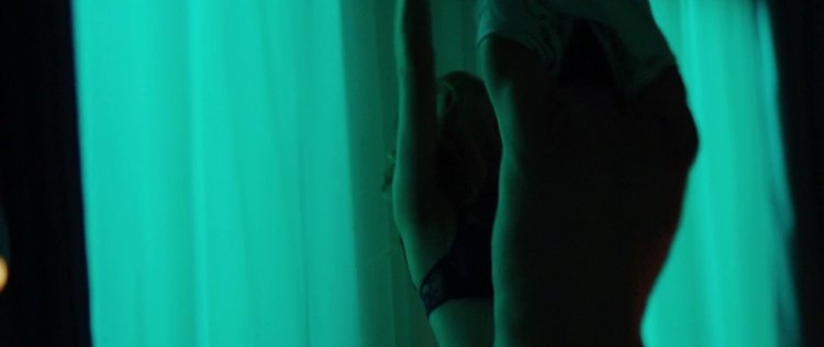 Eliza Taylor is erotic