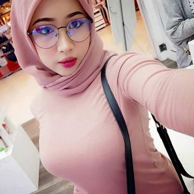 Indonesia hijab boobs