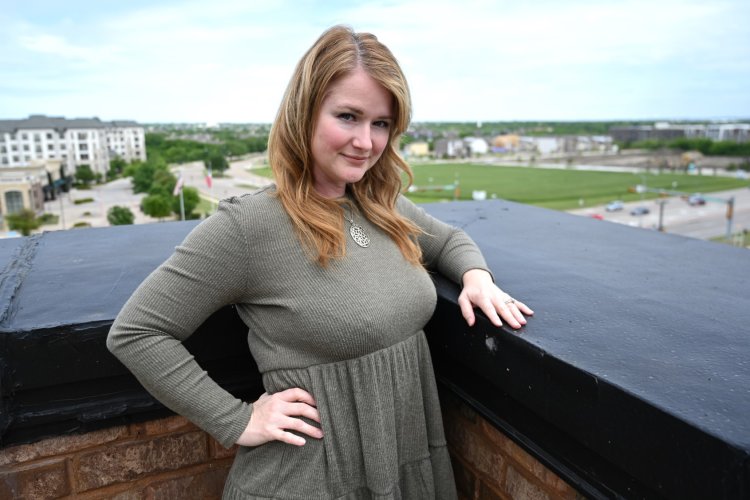 Ellie Renee is changing the screen