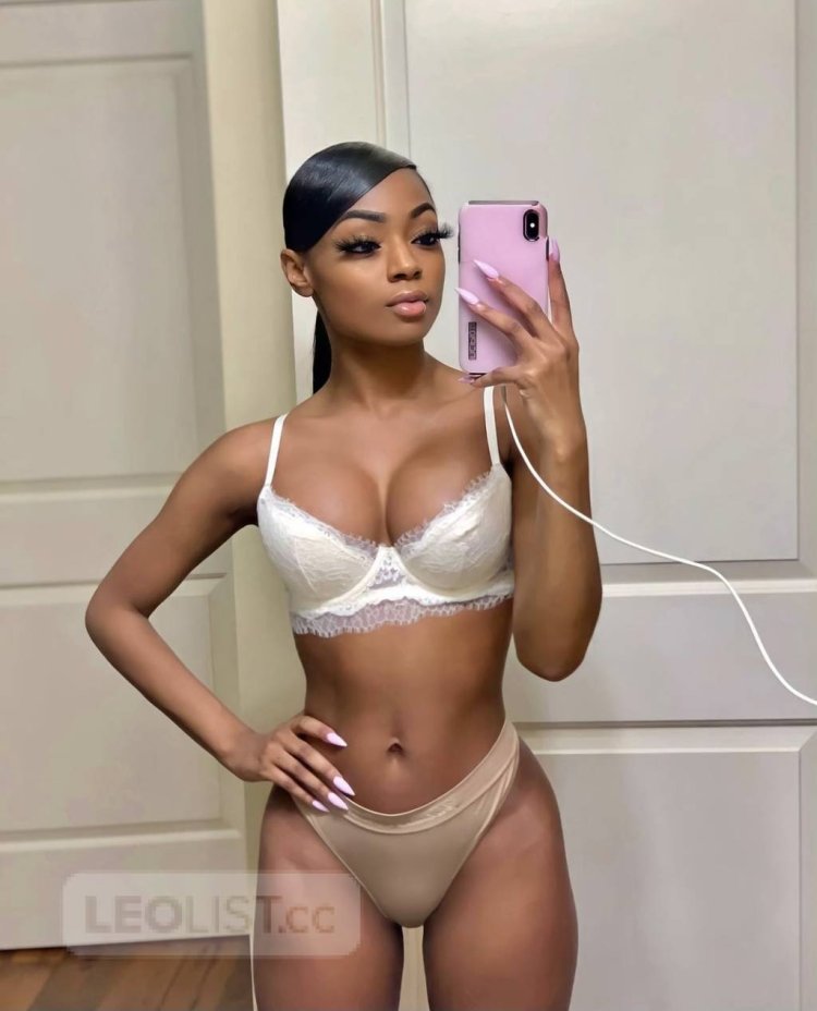 Kim Karddyashan and Lela Star