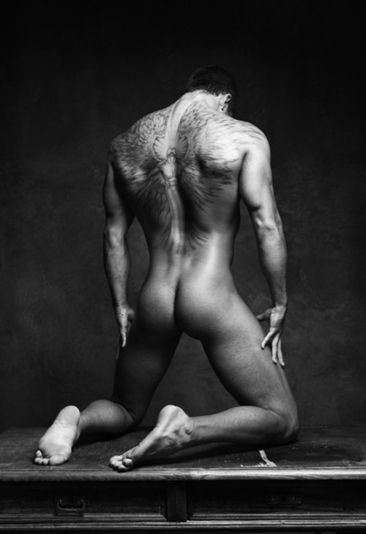 Gregory Nalbon is naked