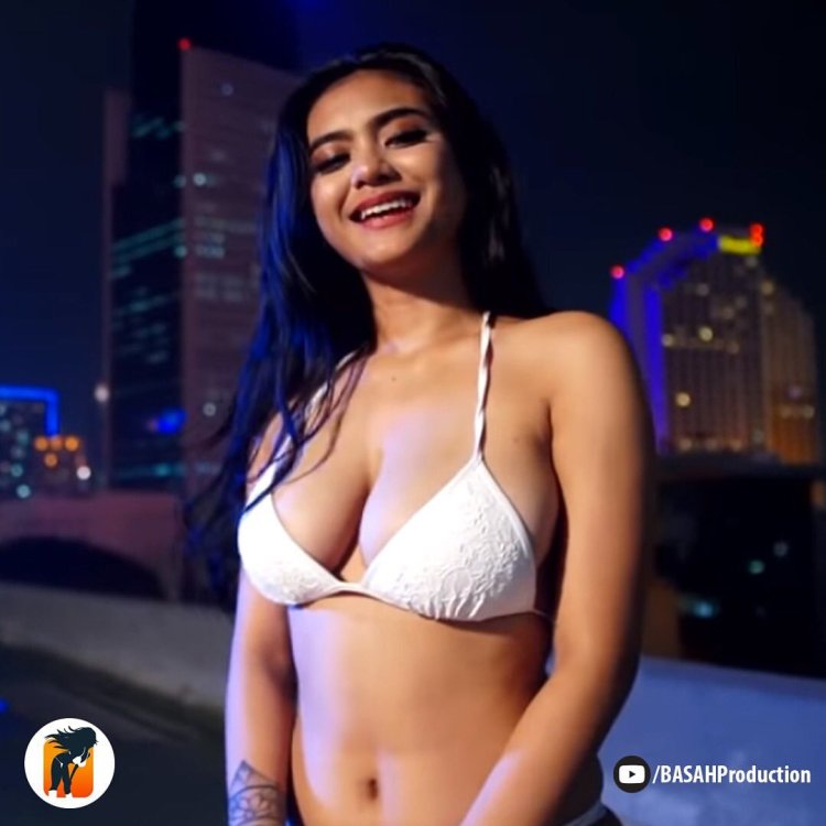 Joice Callista Bikini