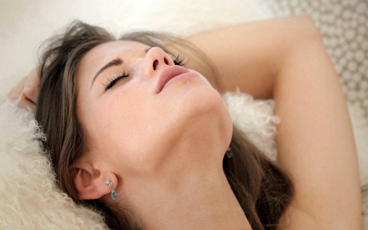 Beautiful Agony face