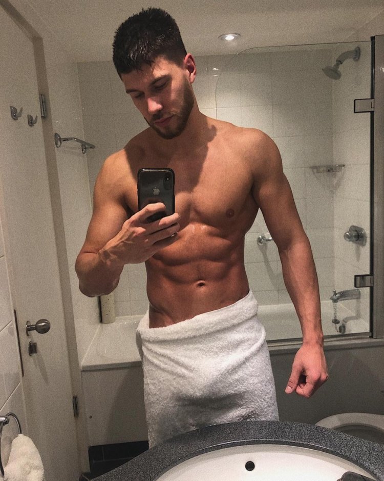 Naked stars on Instagram