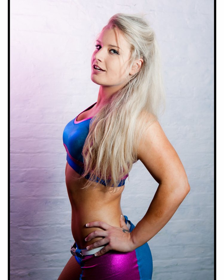 Toni Rossall Instagram Photos