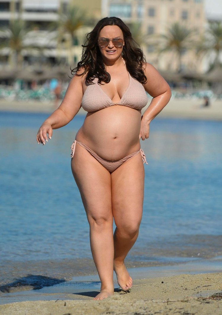 Chubby women on the beach