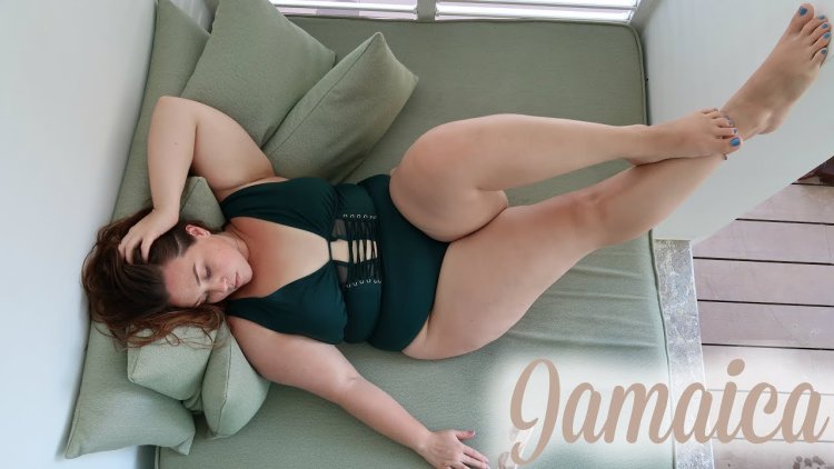 Sarah Rae in a small bra