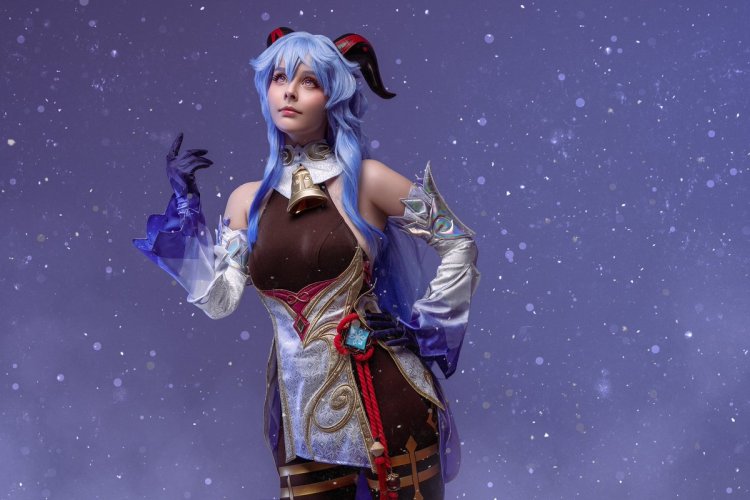 Helly Valentine Hestia