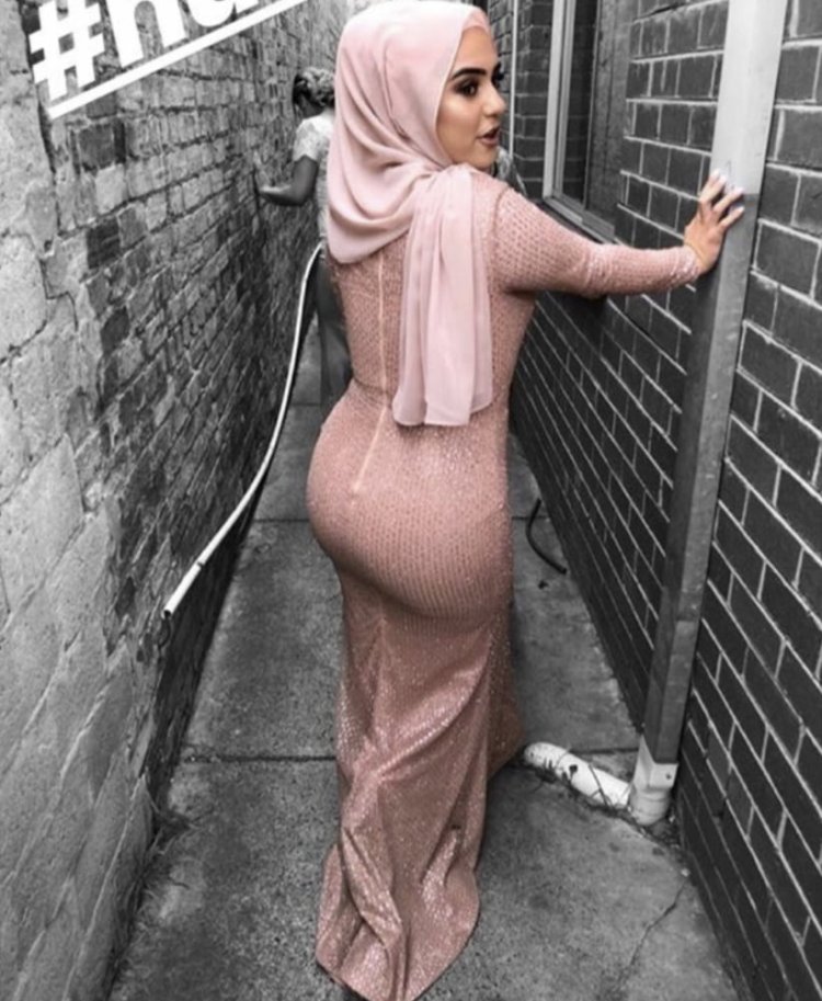 Muslim with a big booty