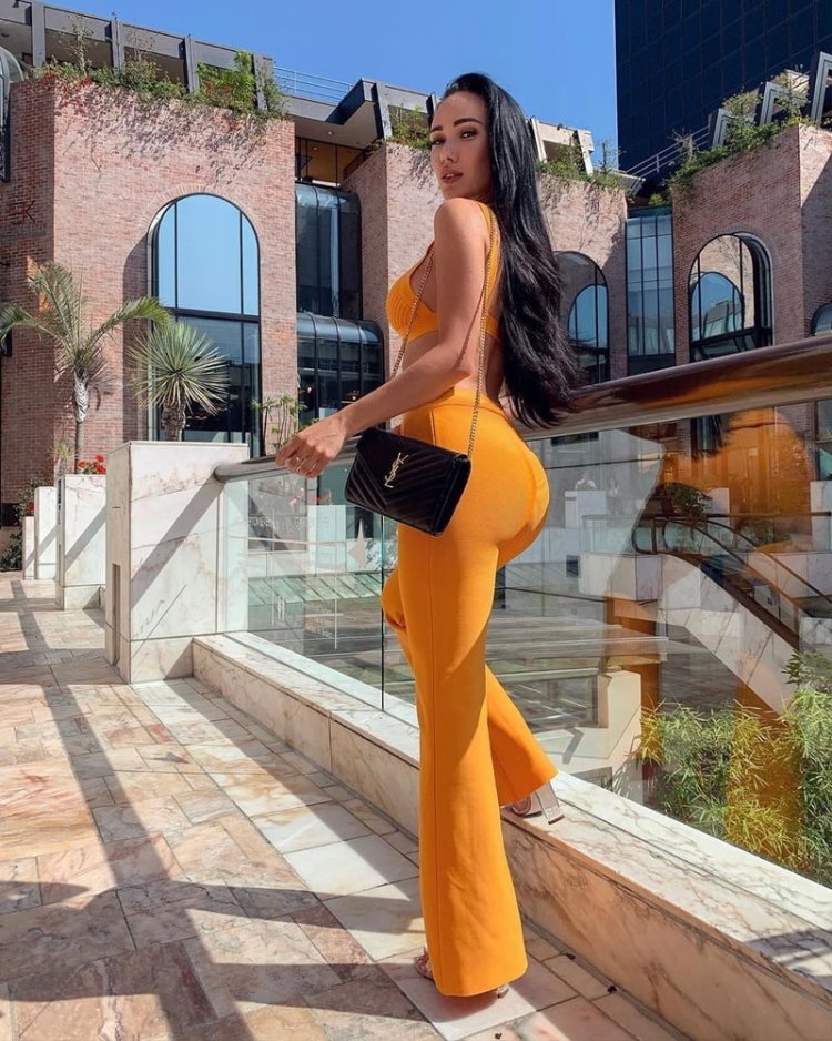 Nina Serebrova Instagram