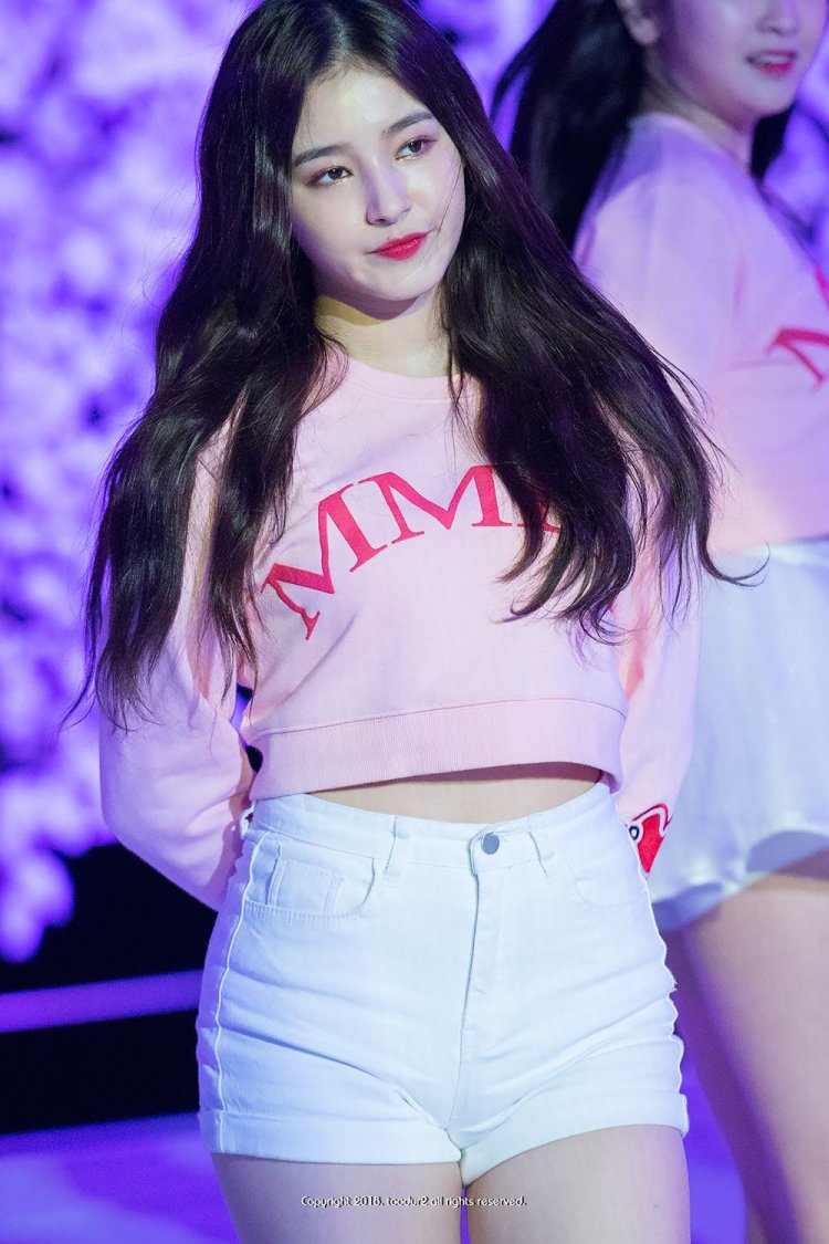 Nancy Korean in Leggins