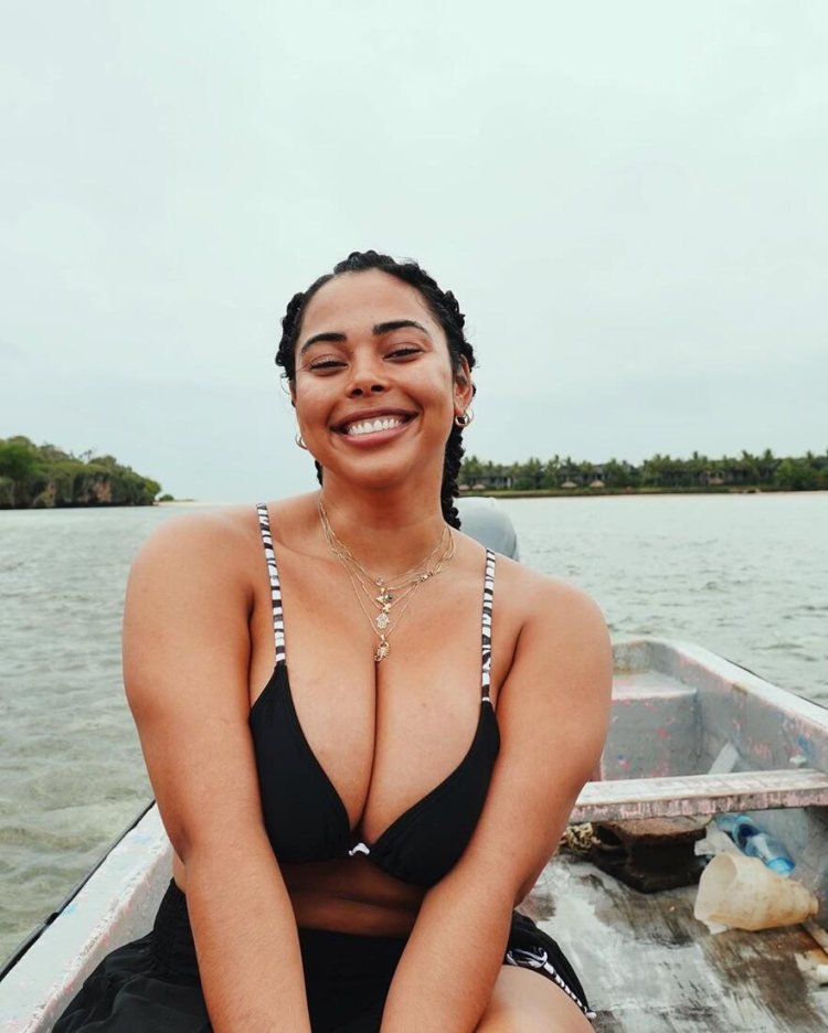 Tabria Majors@Tabriamajors