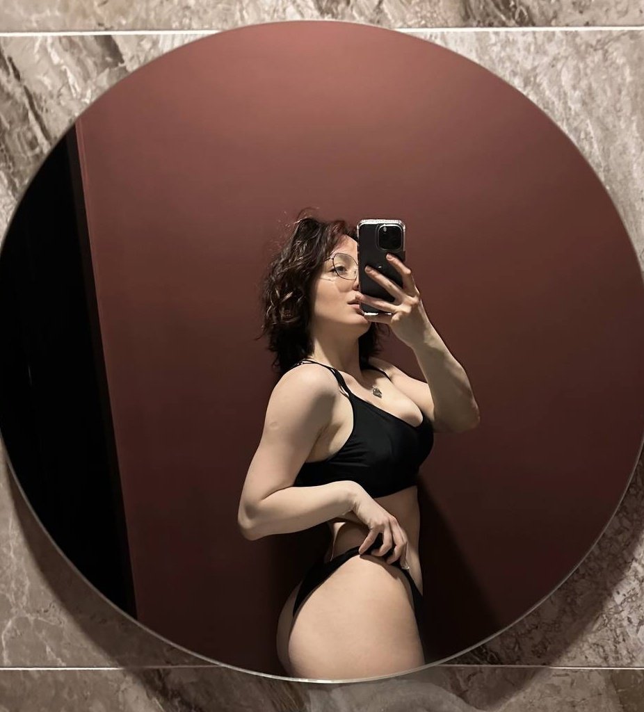 A peek into Korya Mc's private world