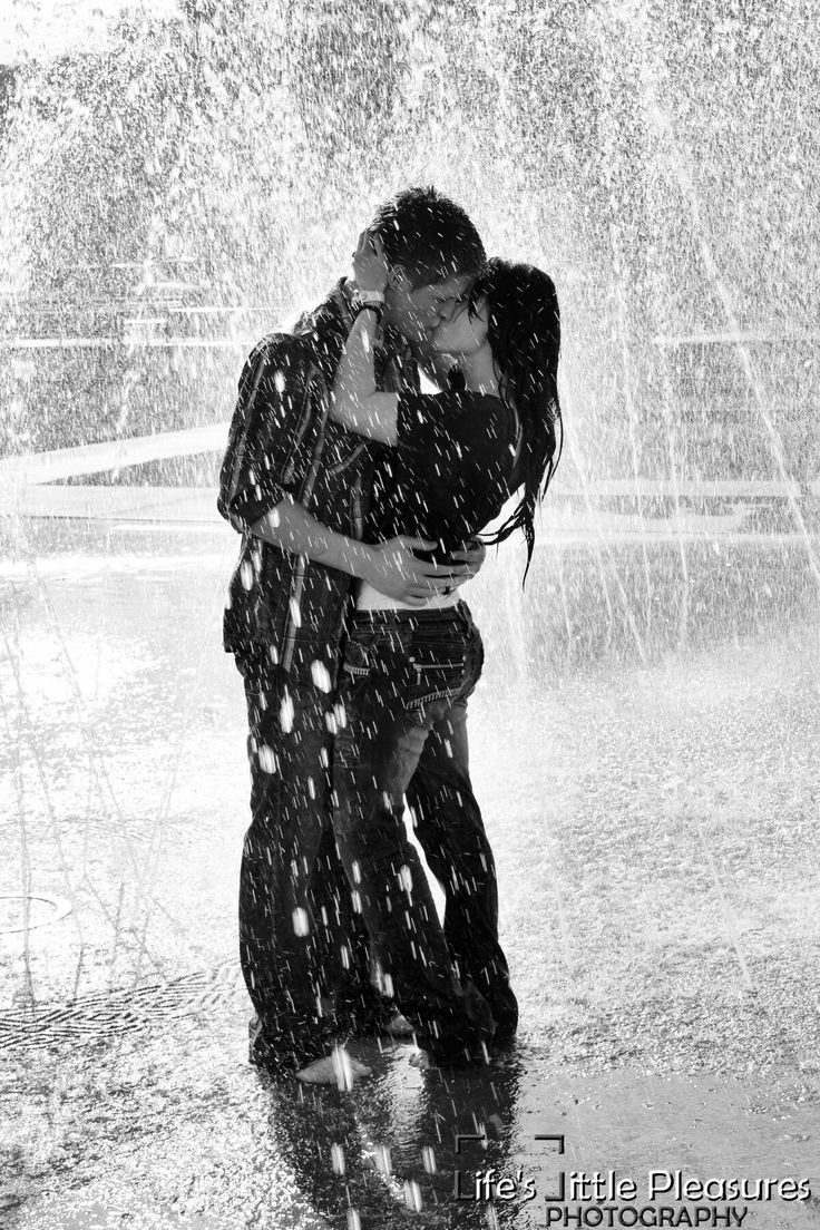 Kiss in the rain