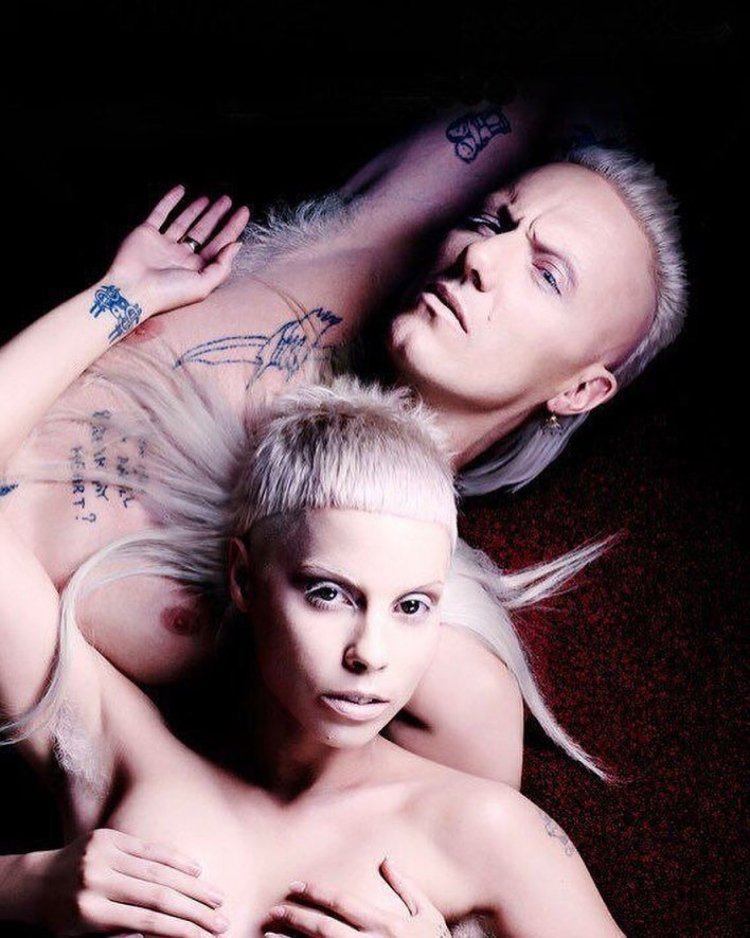 Yo-Landi VI $ $ er daughter