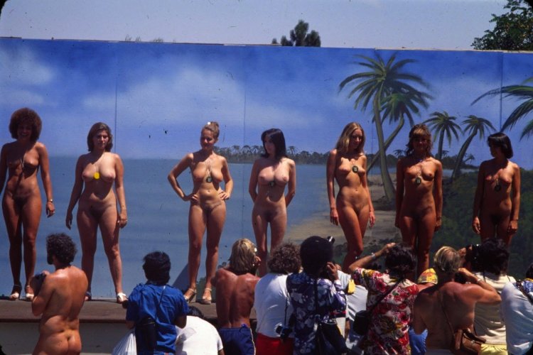 The Americans are nudist