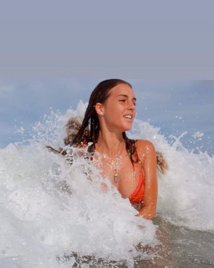 Emily Feld Hot drain