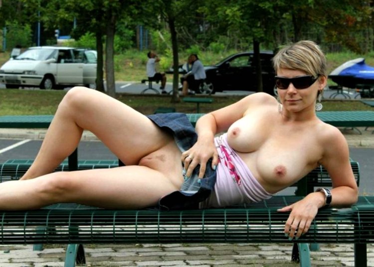 Adult women without complexes