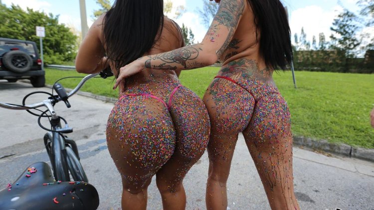 The Big Booty Sweet Tooth Lilith Morningstar