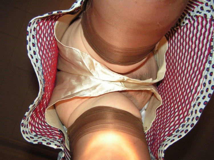 Panties under the skirt at the neighbor
