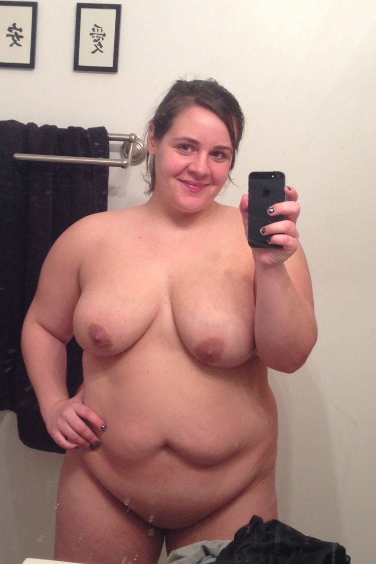 Naked fat blogger