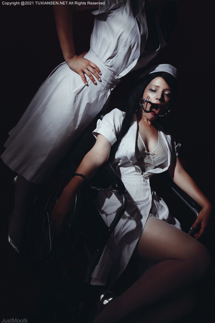 Zoe Volf Cosplay and Lada