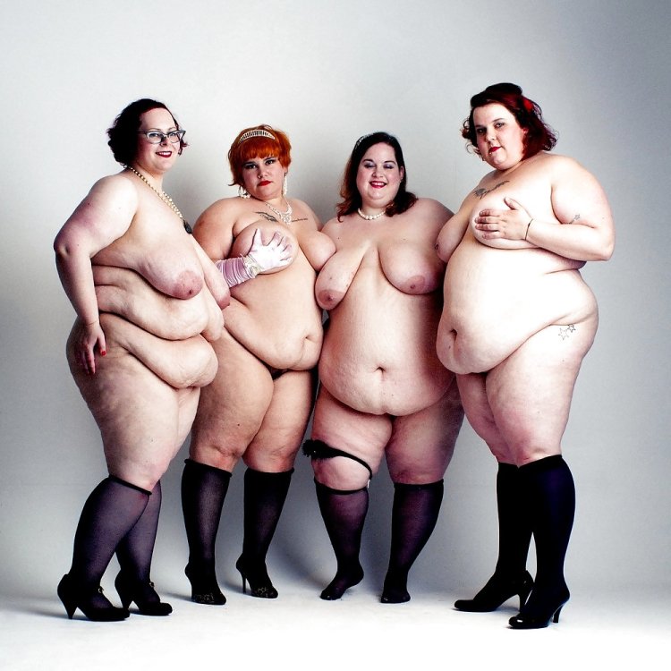 Naked chubby groups of women