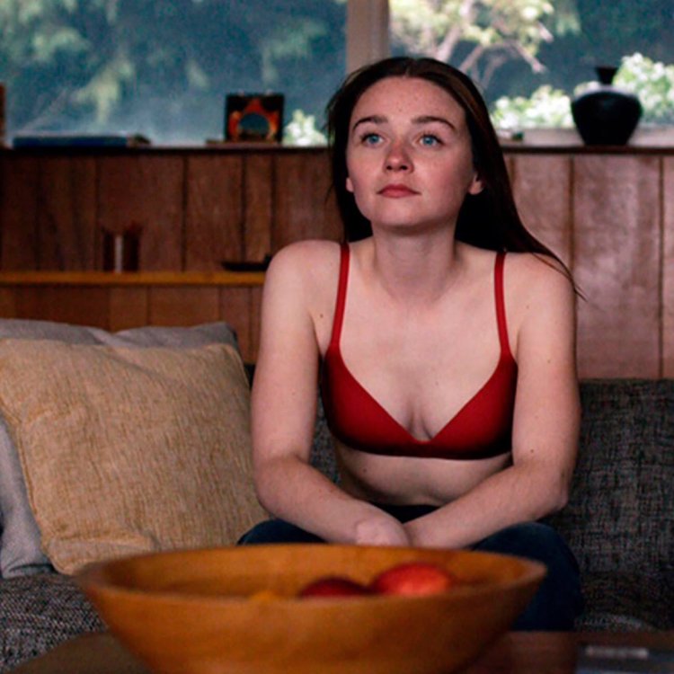 Jessica Barden in linen