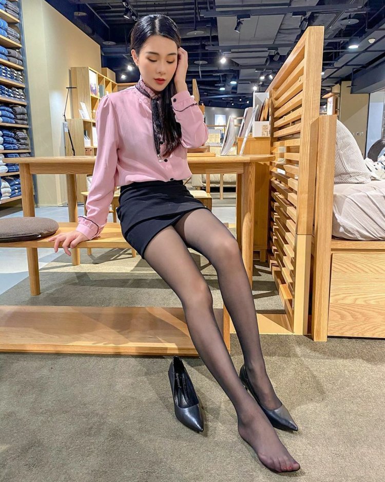 Pantyhose asian amateur