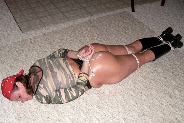 BBW in Trouble-Snuff Bondage and Chloroformed