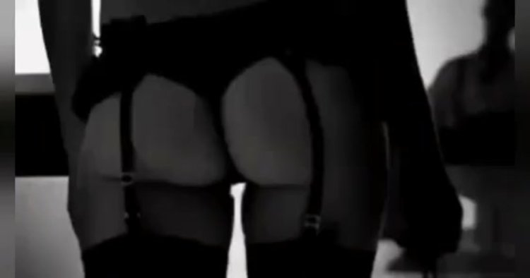 Beautiful ass girls in stockings