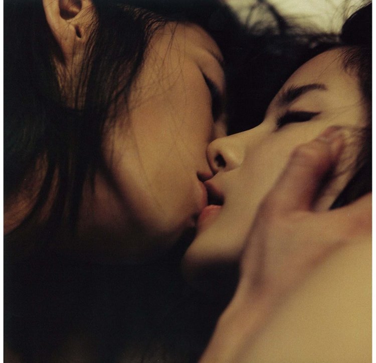 Japanese kiss of girls