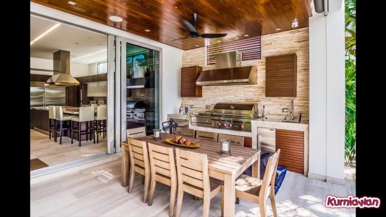 Summer kitchen dining room