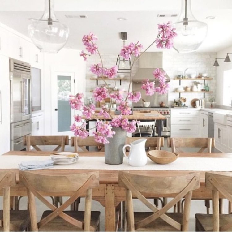 Plants in the interior of the kitchen Pinteric