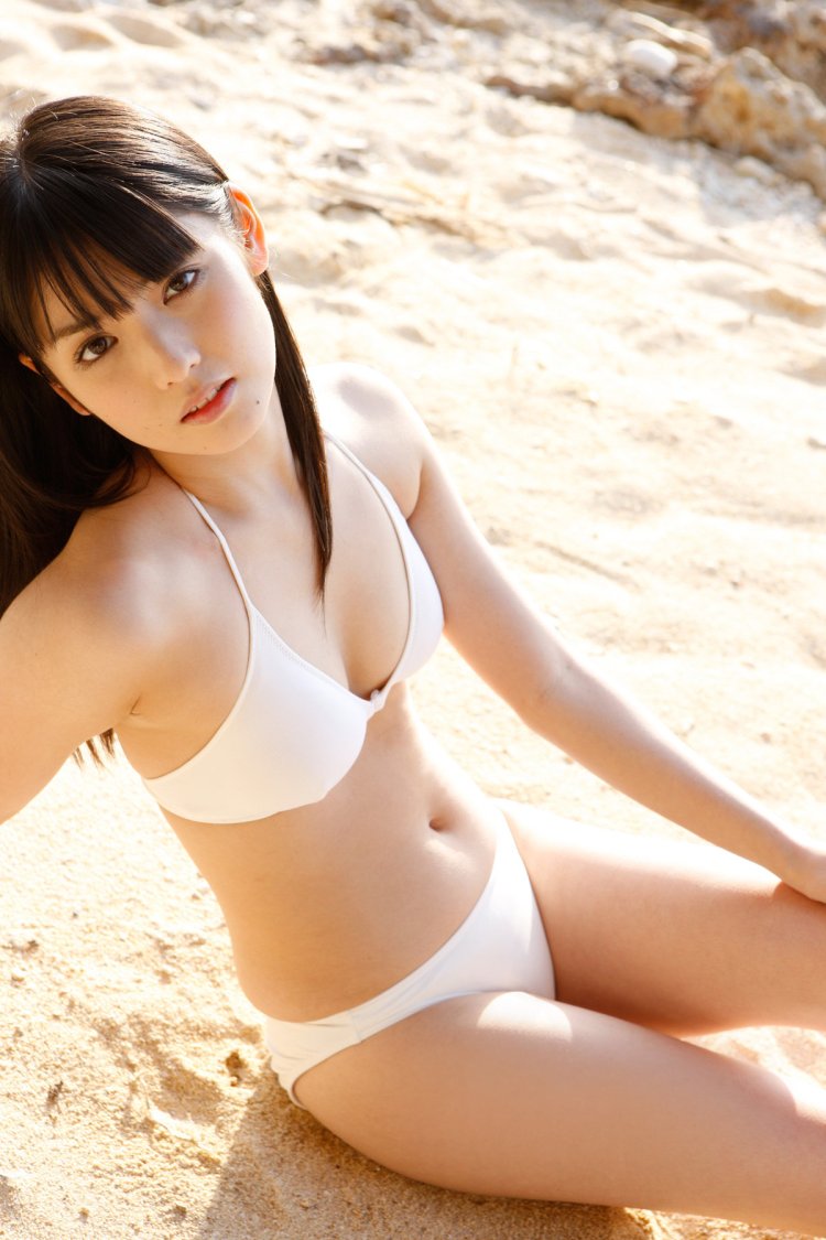 Sayumi Mitisige Bikini