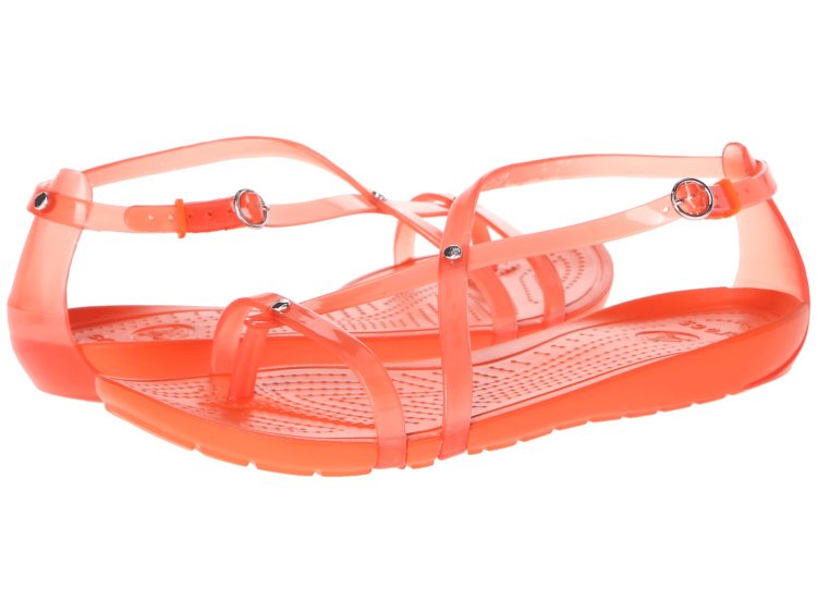 Sandals in which you can swim in the sea