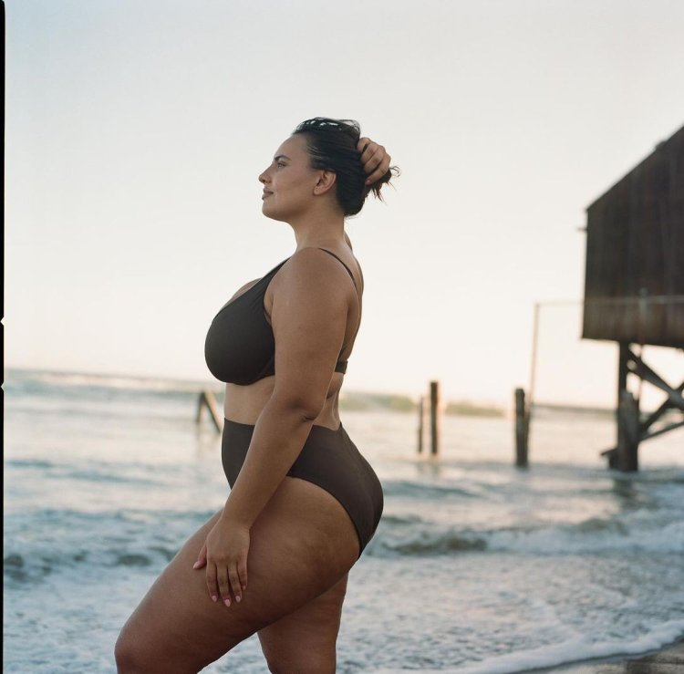 Erica Lauren Model Plus Saiz 2019