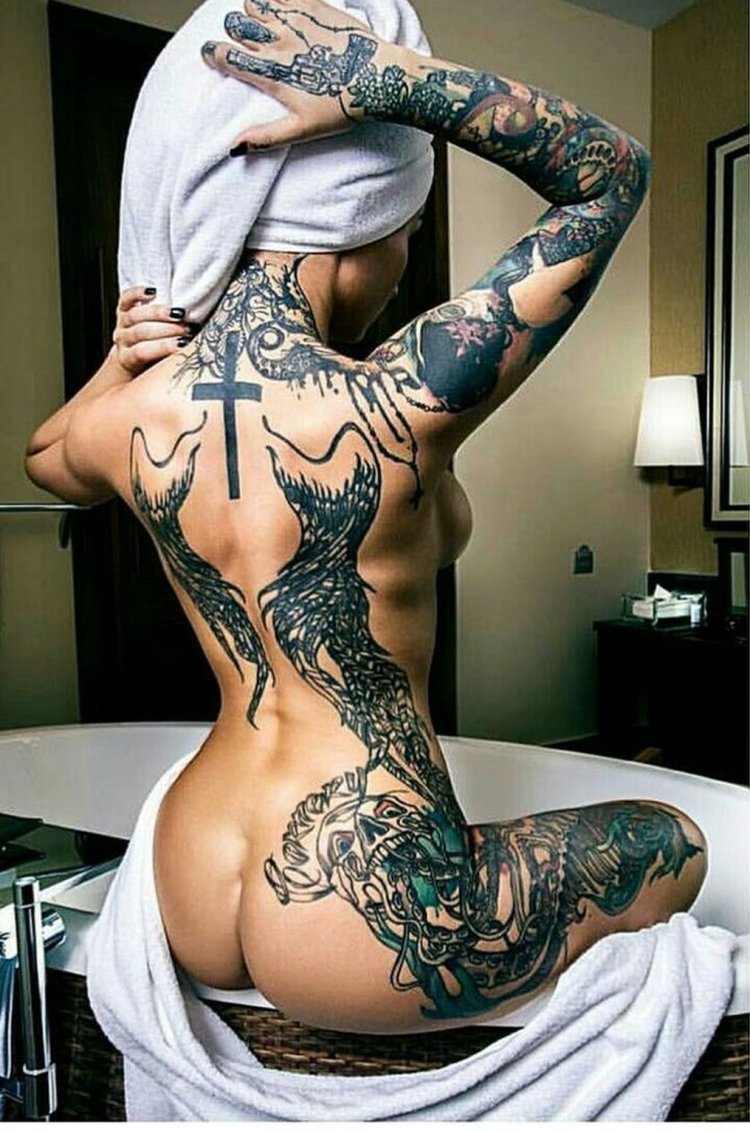 Pornstar with tattoo on the stomach