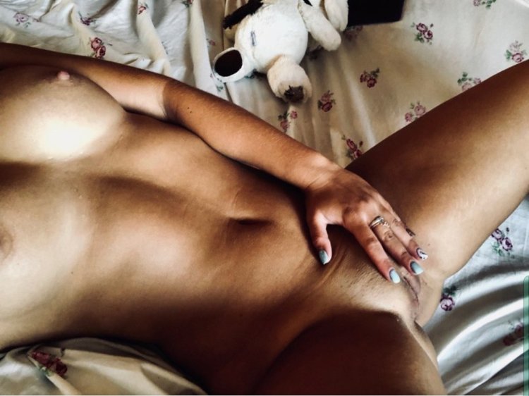 Girls undressed to the waist XXX