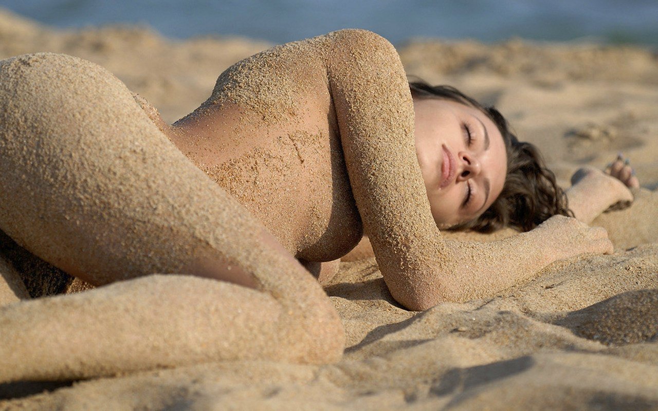 Naked Babe Sand Catherine Ricci Nude