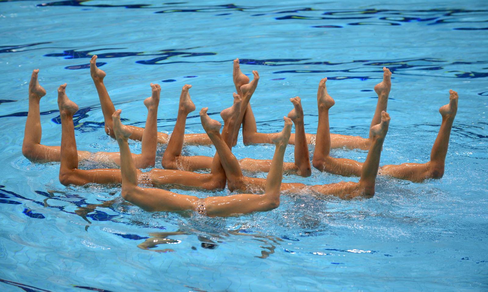 Naked Synchronized Swimming