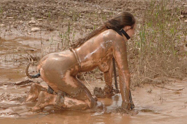 Mud Pussy Porn - Porn in the Mud - 69 photos