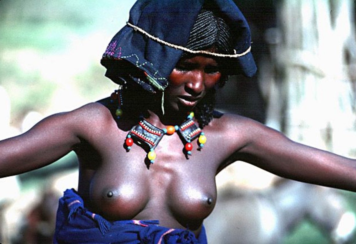 https://titis.org/uploads/posts/2021-12/1640958841_77-titis-org-p-african-girls-tits-erotika-83.jpg