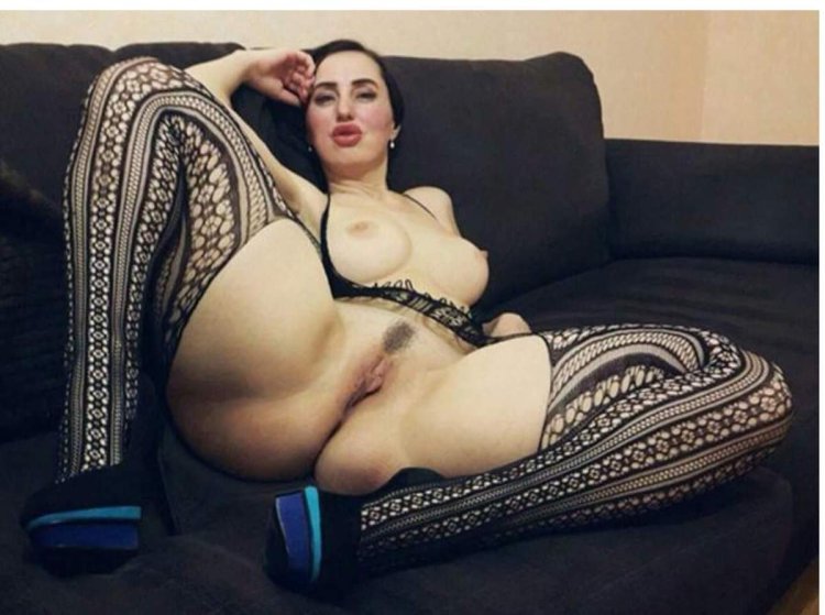 BBV Mia Malla fucks: video