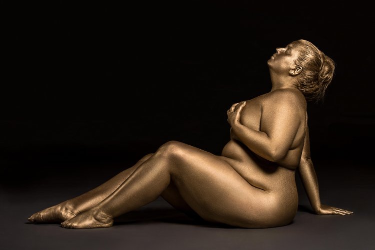 Artistic nude of full women