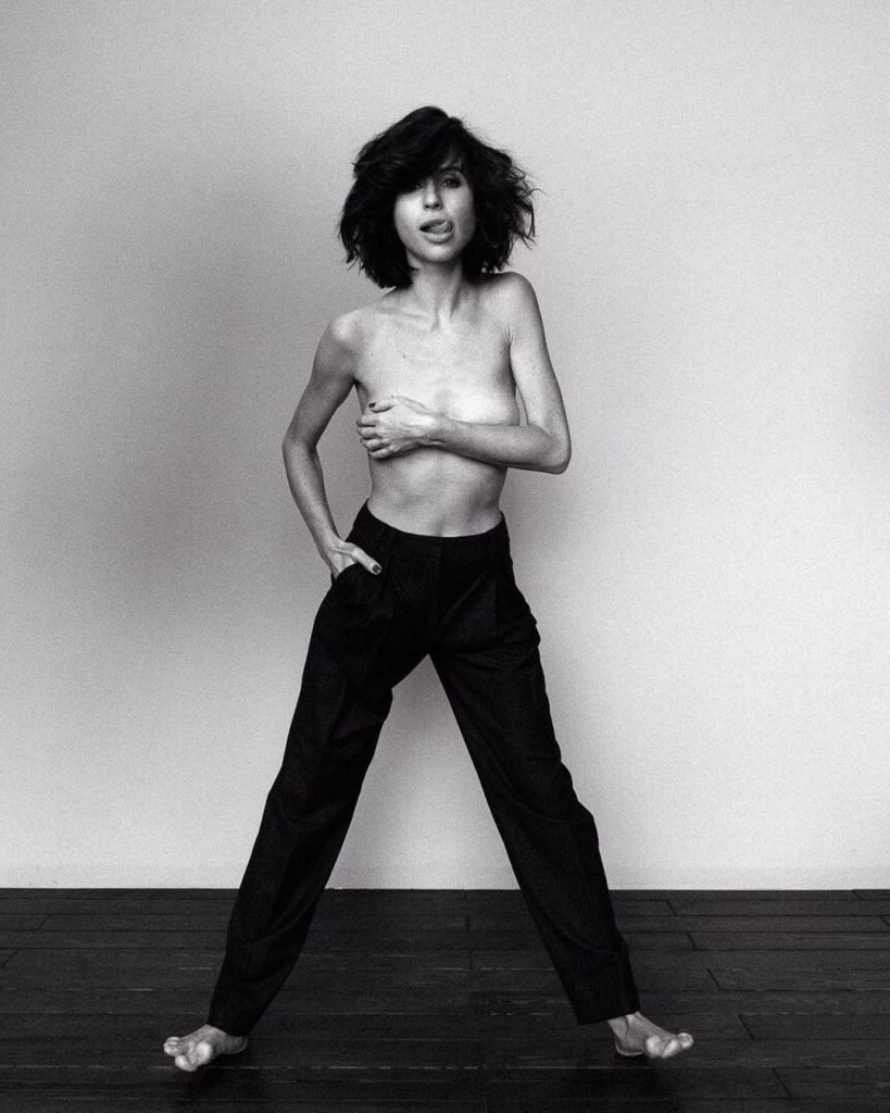 Katta sikli travestilar katta eshaklarni sikishadi