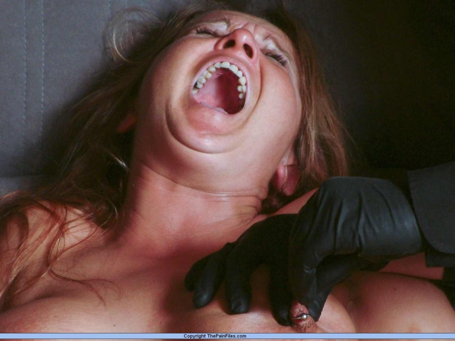 Gallery faces of Agony and painful forced -gif