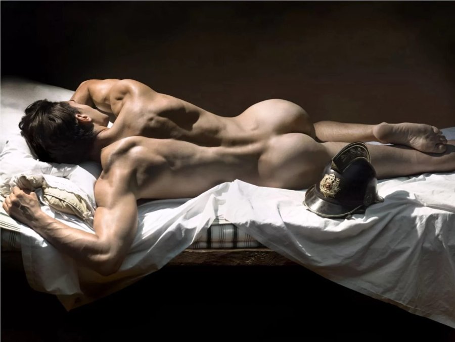 Gregory Nalbone naked