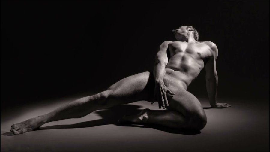 Nude model Brian Szymanski