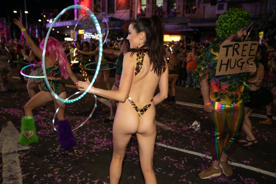 Brazilians without complexes